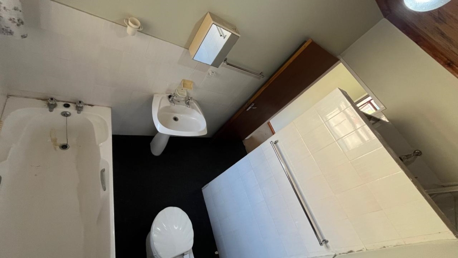 3 Bedroom Property for Sale in Wavecrest Eastern Cape